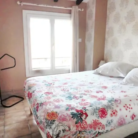 Holiday home Maison Avec Jardin A - Confort Et Tranquillite *