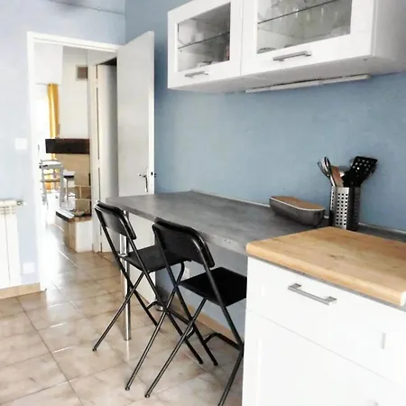 Holiday home Maison Avec Jardin A - Confort Et Tranquillite